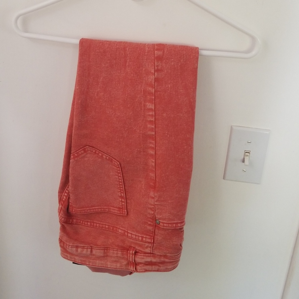Salmon stretchy pants